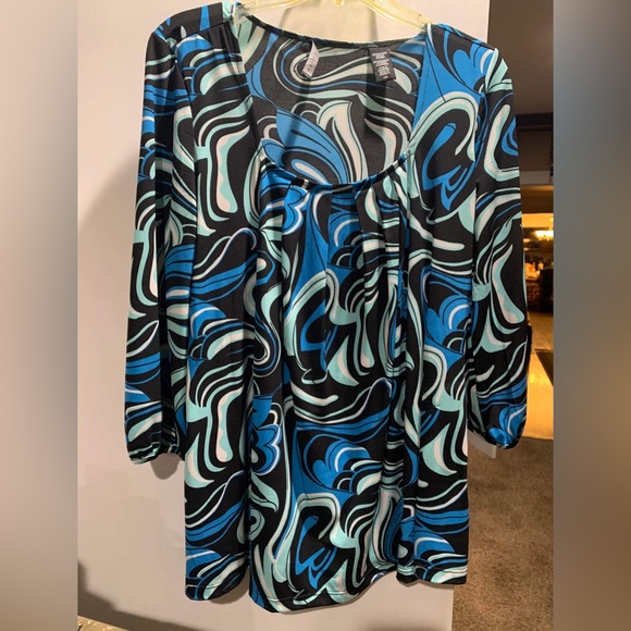 Apostrophe Tops - LADIES LARGE BLUE APOSTROPHE QUARTER SLEEVE TOP